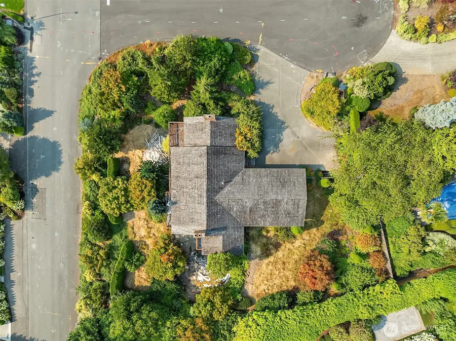 8811 NE 15th Place, Clyde Hill, WA 98004 - #2