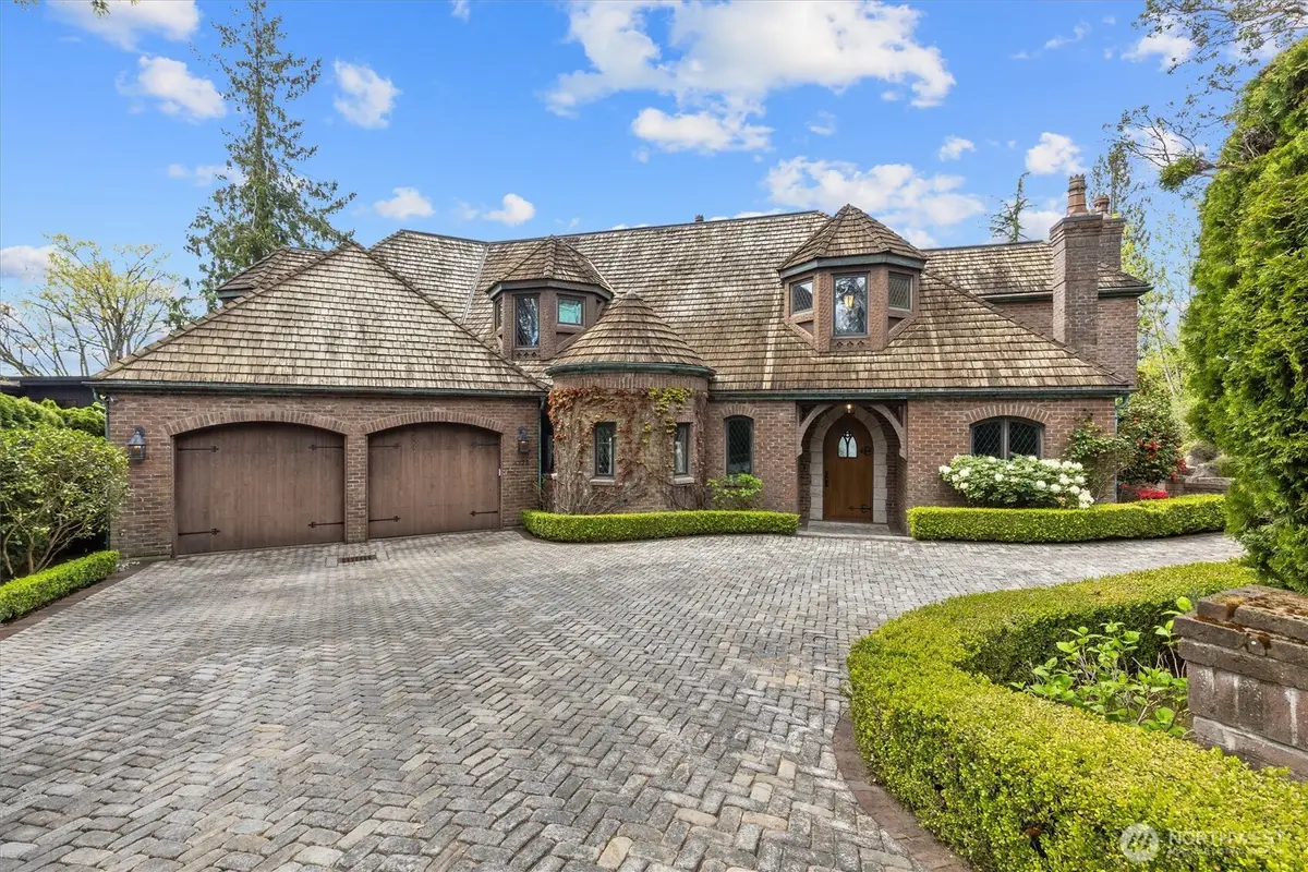 4725 W Mercer Way, Mercer Island, WA 98040 - #1