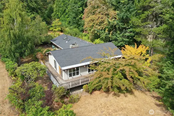 12901 Sunrise Drive Ne, Bainbridge Island, WA 98110