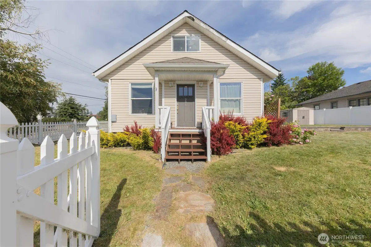 226 N 5th Street, Mount Vernon, WA 98273 - #1