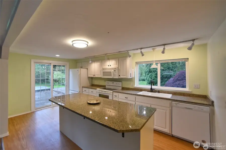 21005 55th Avenue Se, Woodinville, WA 98072 - #3