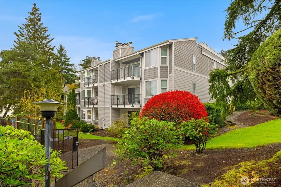 4202 Factoria Blvd Se #D2, Bellevue, WA 98006 - #2