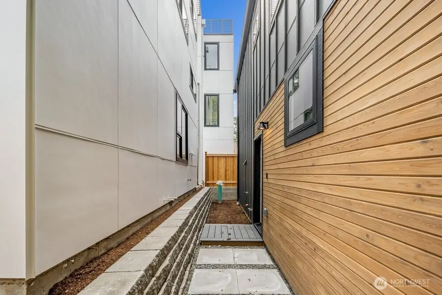 1214 NE 100th Street, Seattle, WA 98125 - #2