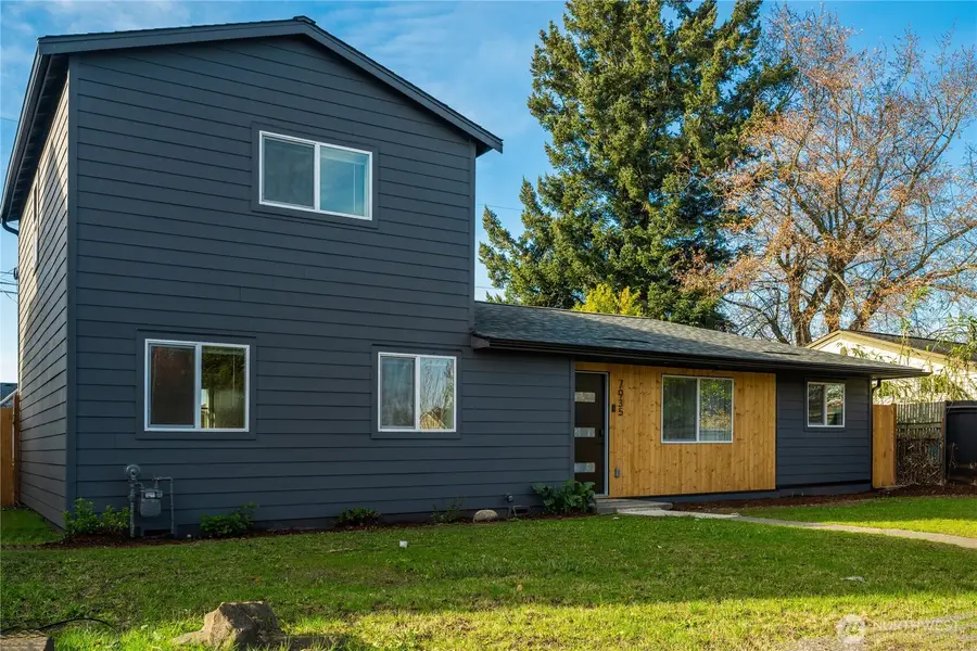 7935 13th Avenue Sw, Seattle, WA 98106 - #2