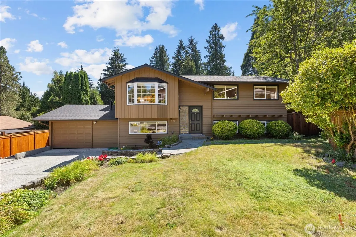 3205 NE 204th Street, Lake Forest Park, WA 98155 - #1
