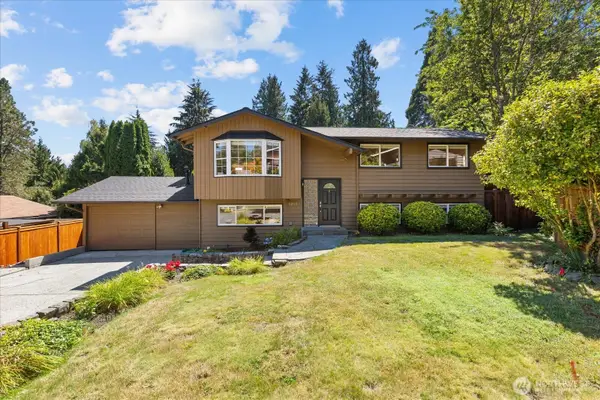 3205 NE 204th Street, Lake Forest Park, WA 98155