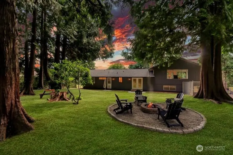 1906 Windsor Drive, Mount Vernon, WA 98273 - #1