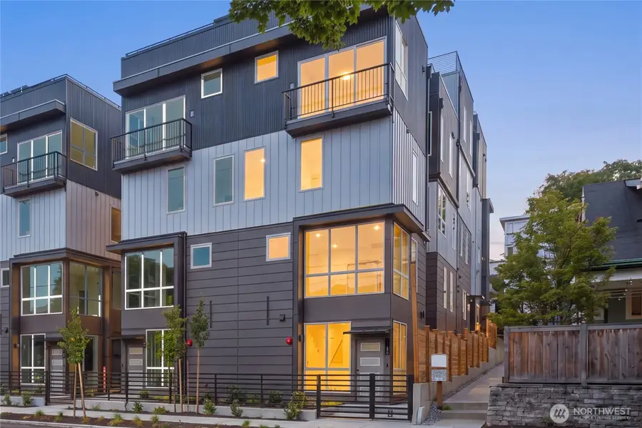 2328 Franklin Avenue E, Seattle, WA 98102 - #2