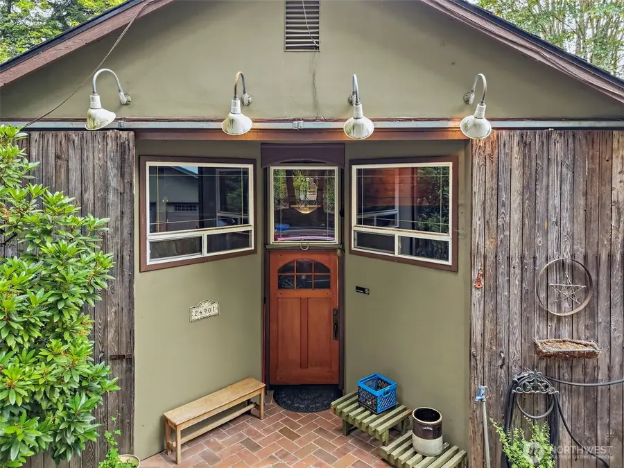 24901 Roberts Drive, Black Diamond, WA 98010 - #2
