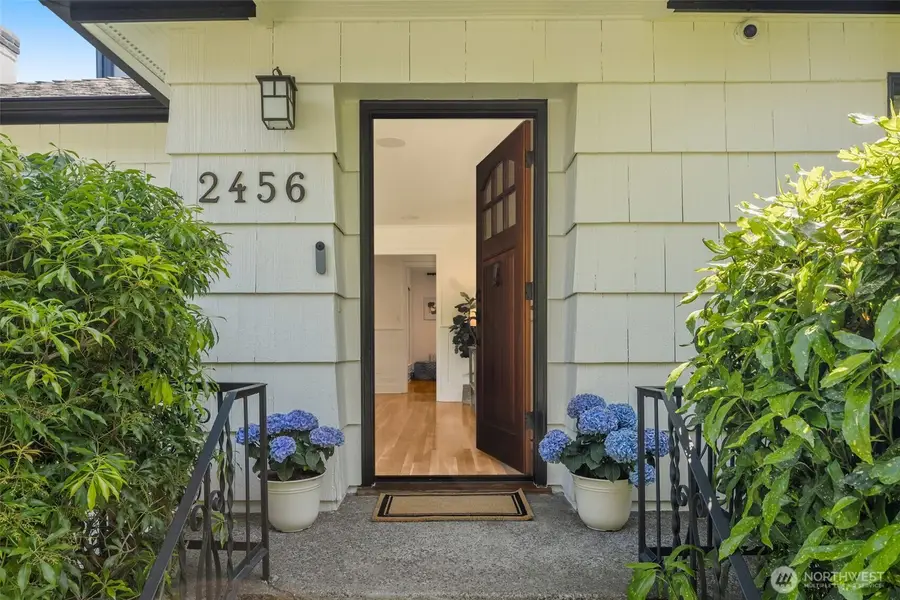 2456 3rd Avenue W, Seattle, WA 98119 - #2