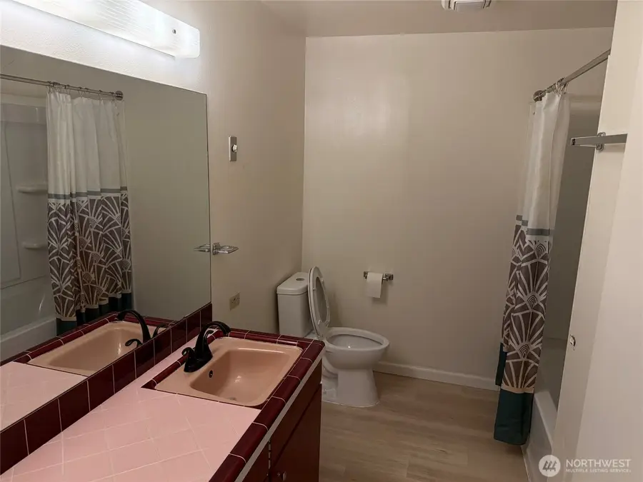 15109 SE Newport Way, Bellevue, WA 98006 - #3