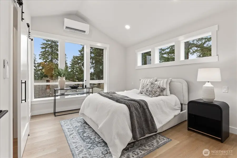 14308 Roslyn Place N, Seattle, WA 98133 - #3