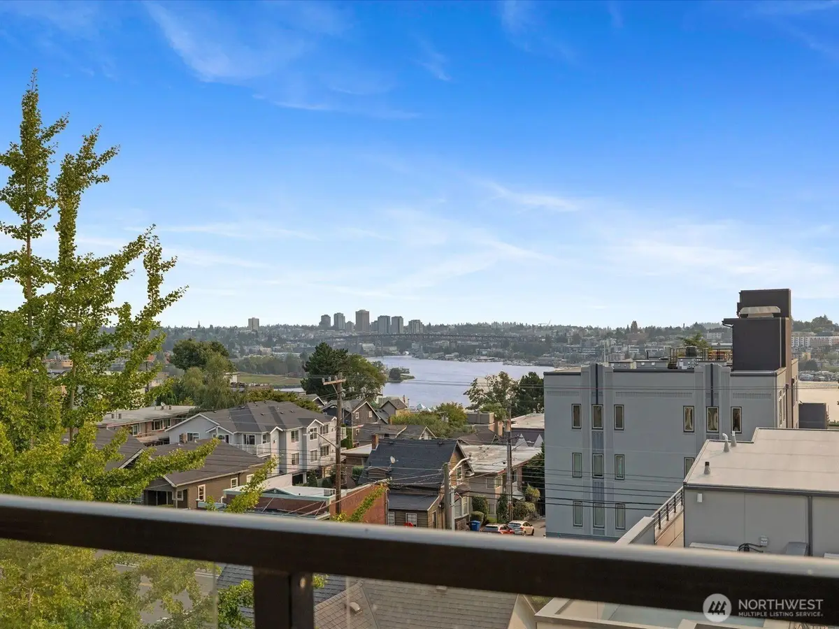 655 W Crockett Street #A202, Seattle, WA 98109 - #1
