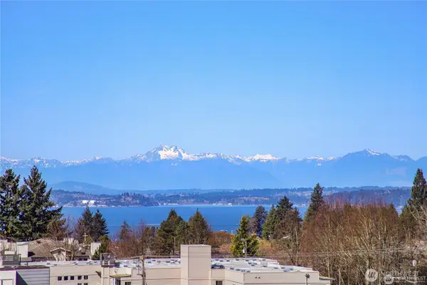 6318 41st Avenue Sw #B, Seattle, WA 98136