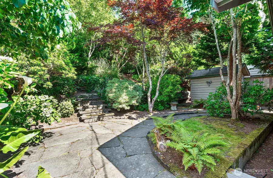 4018 59th Avenue Sw, Seattle, WA 98116 - #3