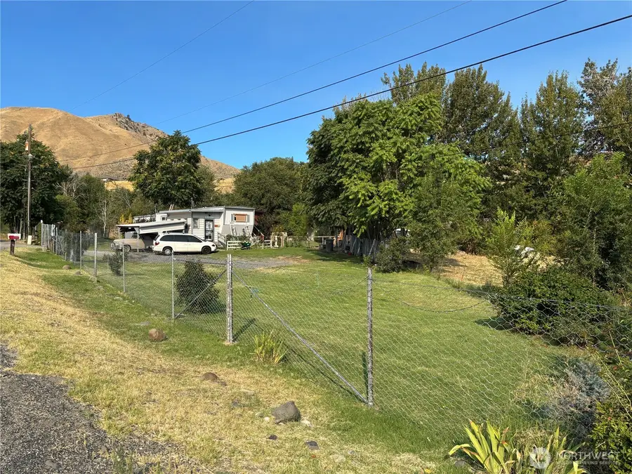 110 Chapman Drive, Wenatchee, WA 98801 - #2