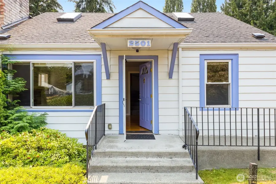 2501 SW 112th Street, Seattle, WA 98146 - #2