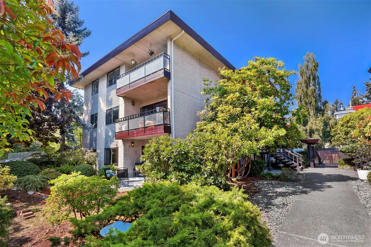 300 N 137th Street #A, Seattle, WA 98133 - #1