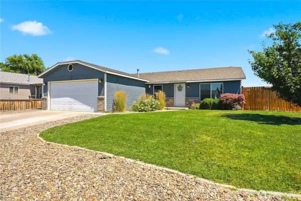 127 Northstone Parkway, Zillah, WA 98953