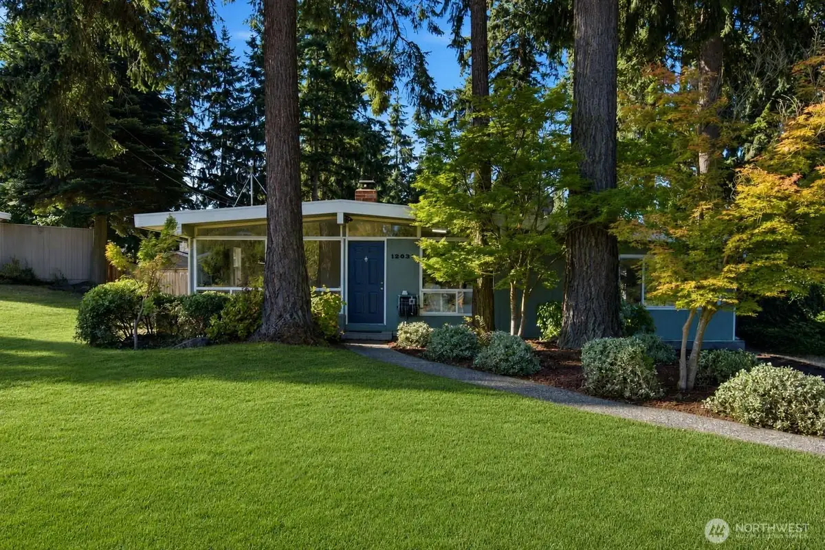 12039 SE 42nd St, Bellevue, WA 98006 - #1