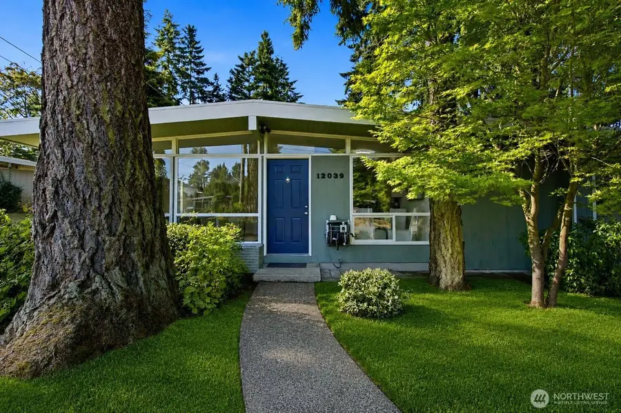 12039 SE 42nd St, Bellevue, WA 98006 - #2