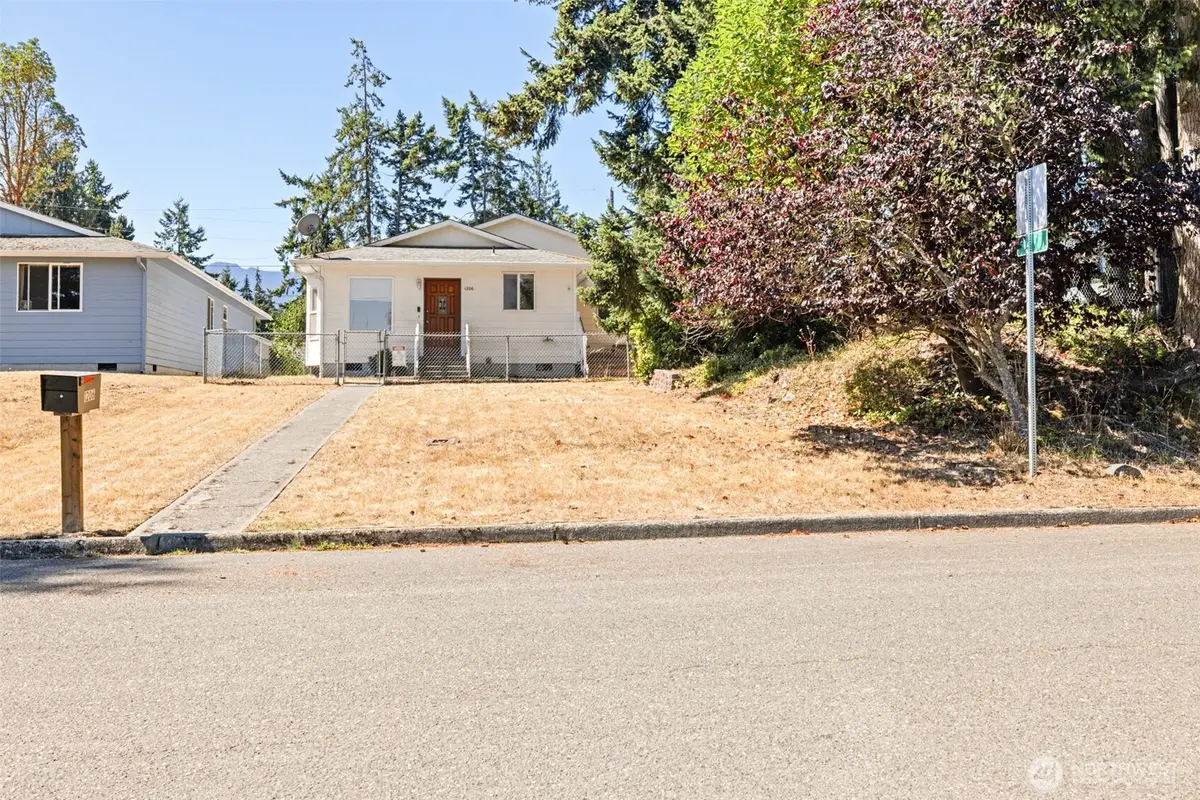 1206 W 15th Street, Port Angeles, WA 98363 - #1