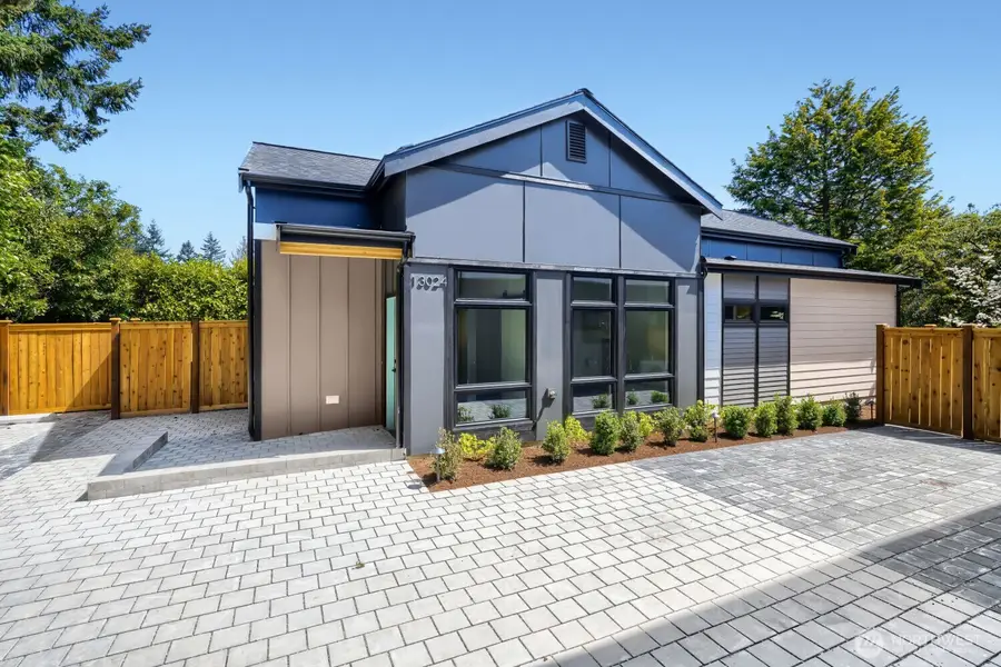 13024 Corliss Avenue N, Seattle, WA 98133 - #3