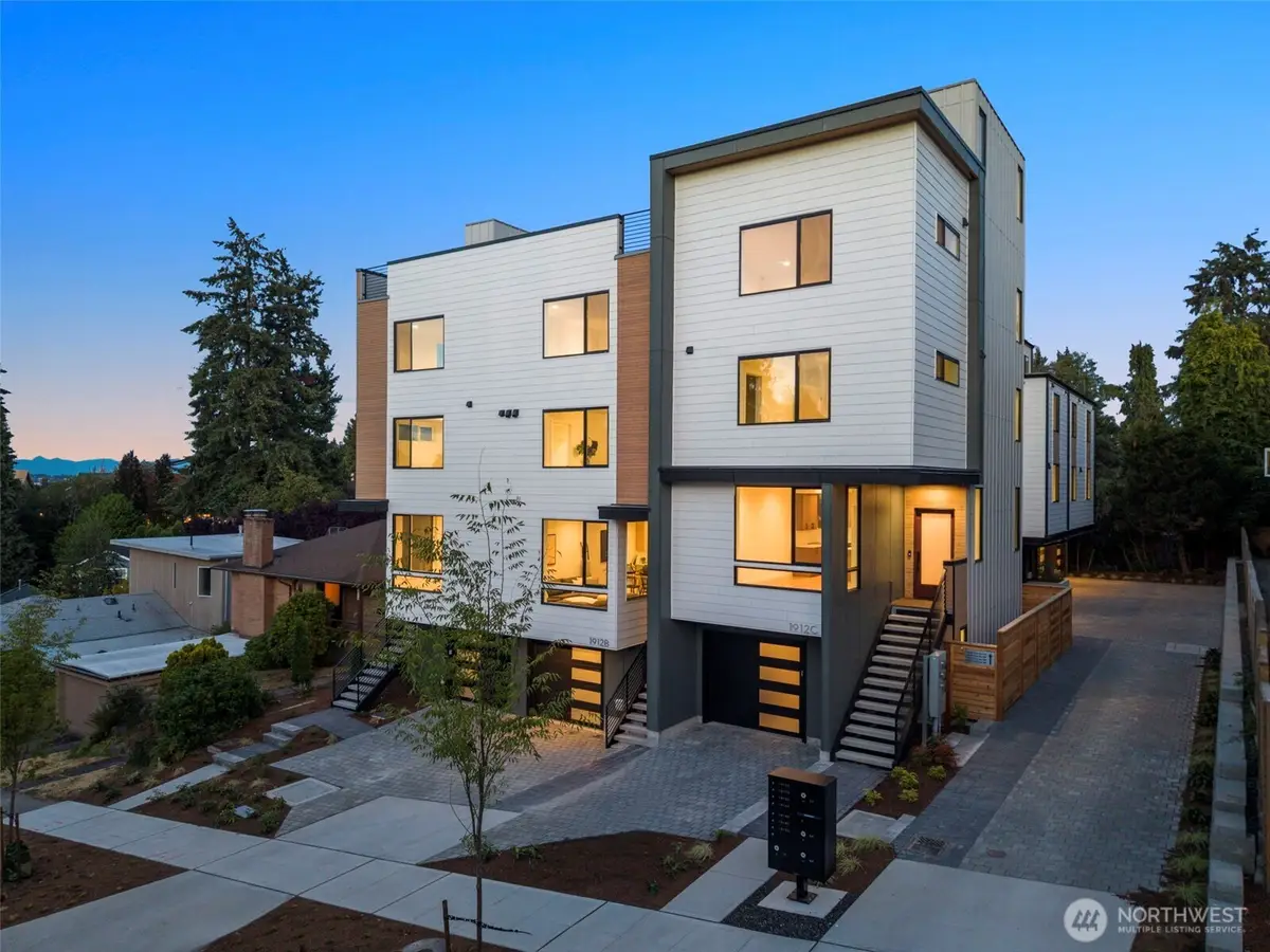 1912 Ferry Avenue Sw, Seattle, WA 98116 - #1
