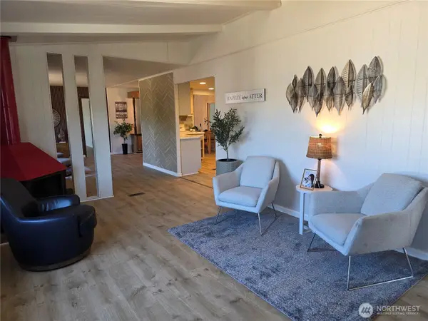 2500 Alder Street #204, Milton, WA 98354