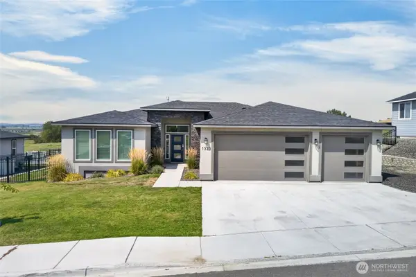 1320 W Pax Court, Sunnyside, WA 98944