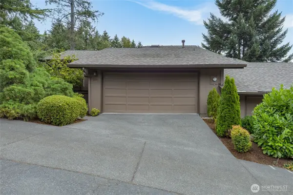 104 168th Avenue Ne, Bellevue, WA 98008