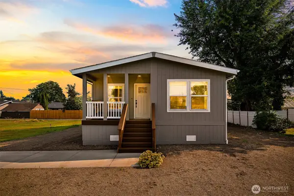211 Harrison Street, Sumas, WA 98295