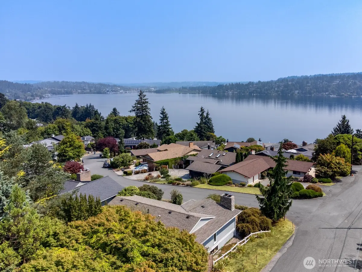 14805 37th Avenue Ne, Lake Forest Park, WA 98155 - #1
