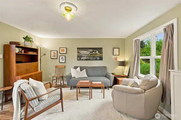 3023 NE 133rd Street, Seattle, WA 98125