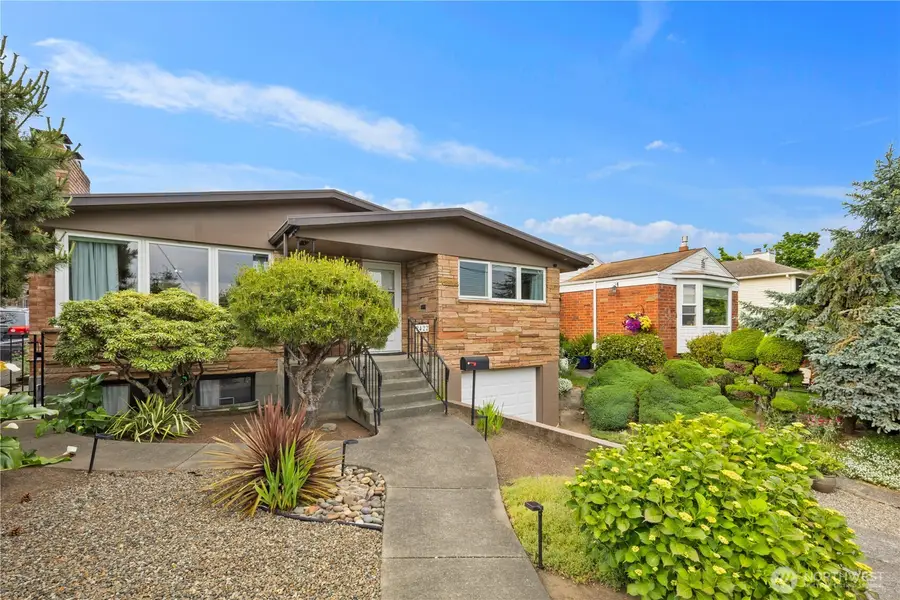 2422 W Lynn Street, Seattle, WA 98199 - #2