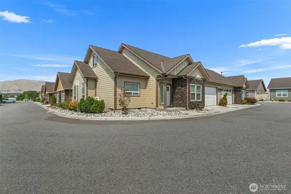 211 Solomon Loop Nw, East Wenatchee, WA 98802