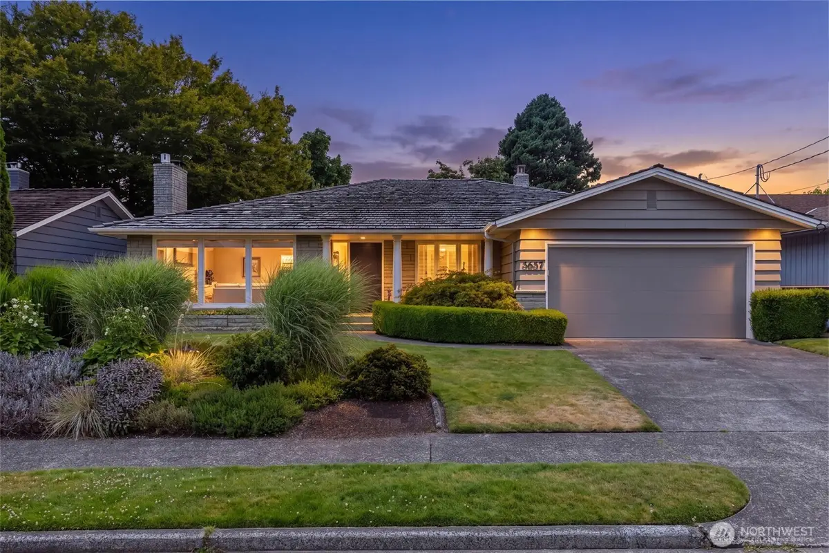 3657 W Viewmont Way W, Seattle, WA 98199 - #1
