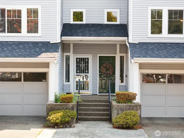 4714 Fairwood Boulevard Ne #201, Tacoma, WA 98422