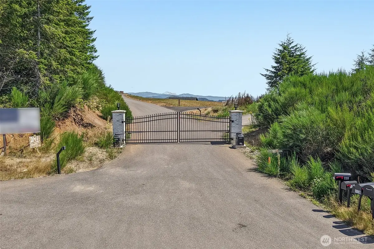 218 High Bank Lane, Woodland, WA 98674 - #1