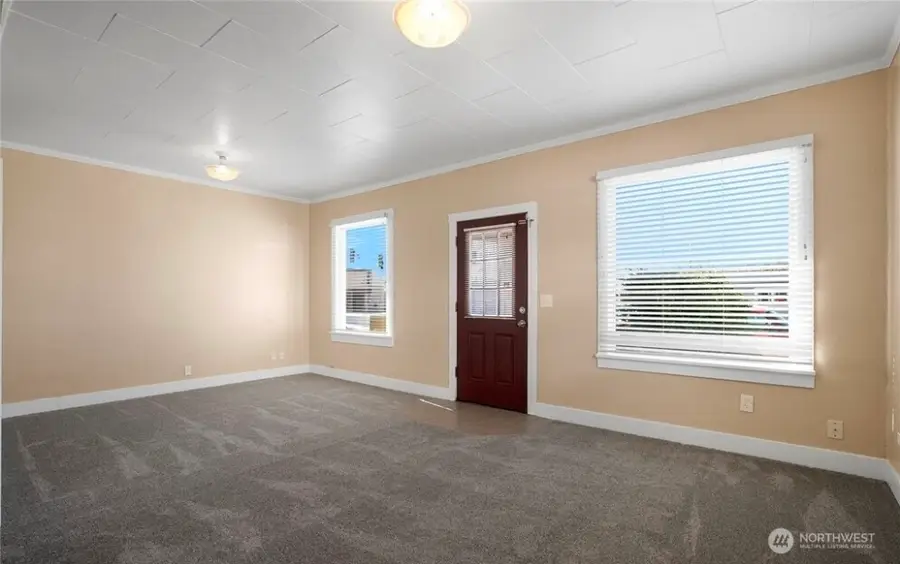 621 W Market Street, Aberdeen, WA 98520 - #3