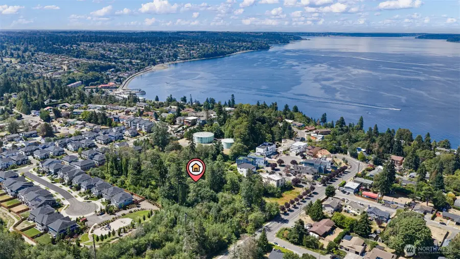 1309 S 272nd St, Des Moines, WA 98198 - #2