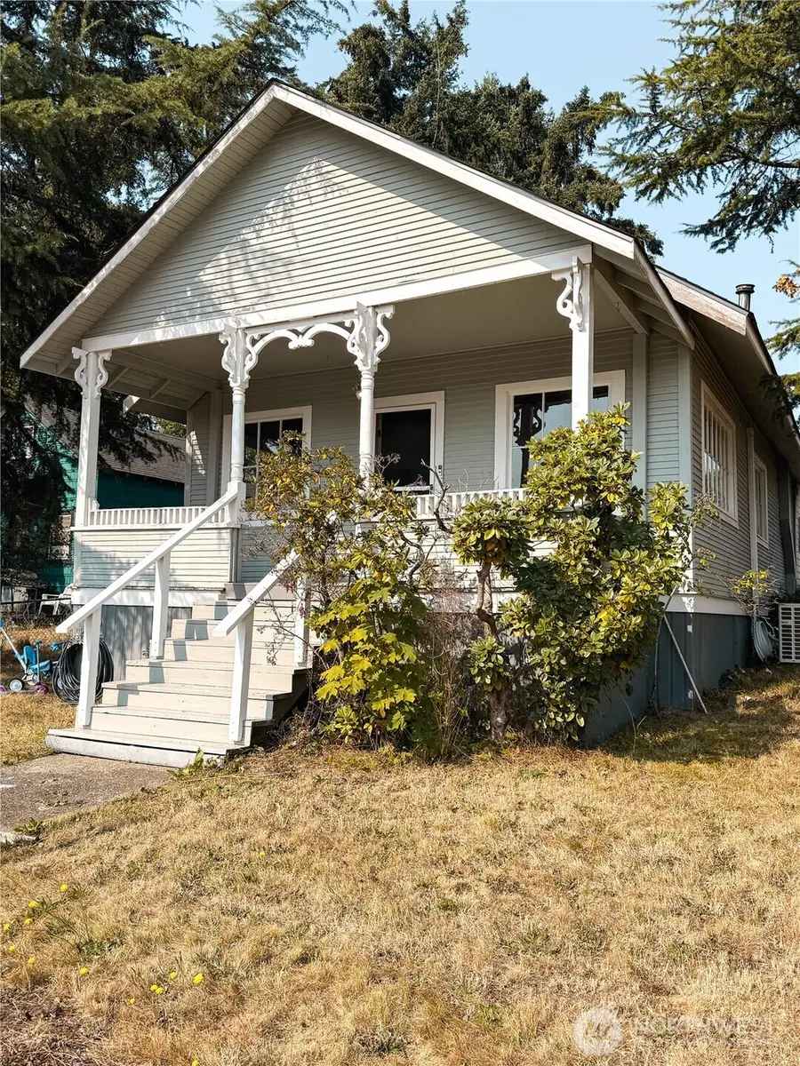 218 Washington N, Eatonville, WA 98328 - #2