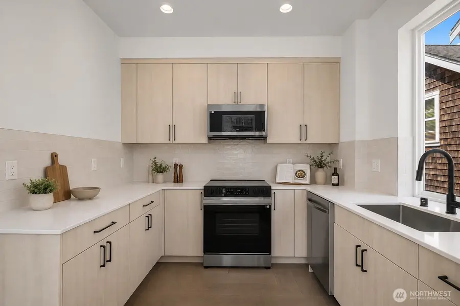 2538 14th Avenue W #E, Seattle, WA 98119 - #3