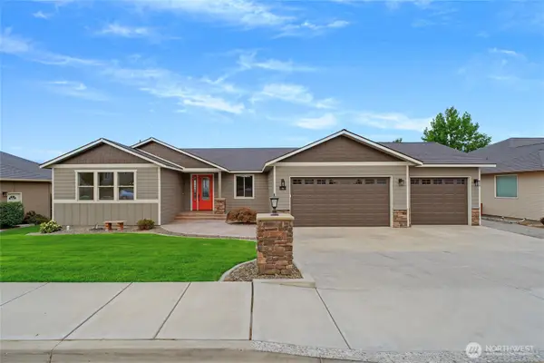 76 S Meadowbrook Lane, East Wenatchee, WA 98802