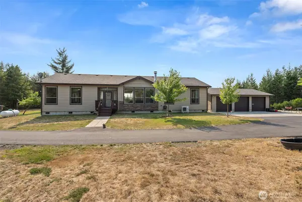 351 N Evening Star Lane, Hoodsport, WA 98548