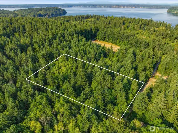 13512 94th Street, Anderson Island, WA 98303
