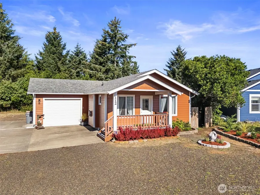 112 Seagate Street Sw, Ocean Shores, WA 98569 - #3