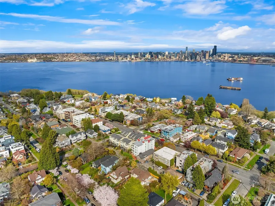 1633 California Avenue Sw #B, Seattle, WA 98116 - #2