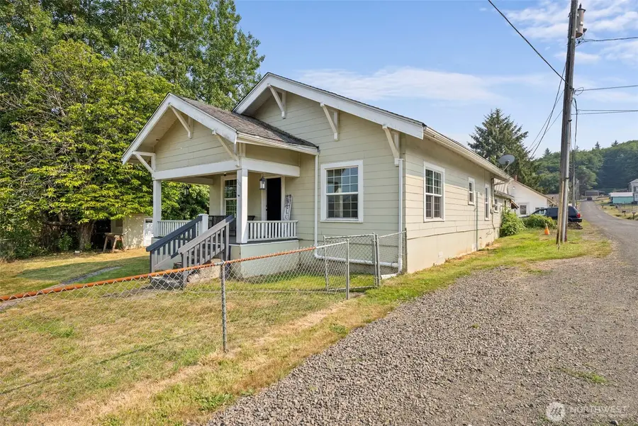 2101 Henkle Street, Raymond, WA 98577 - #2