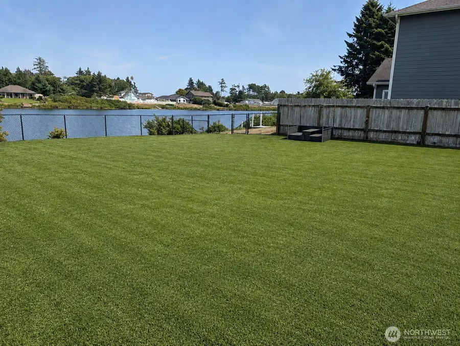 570 Weatherwax Loop Ne, Ocean Shores, WA 98569 - #3